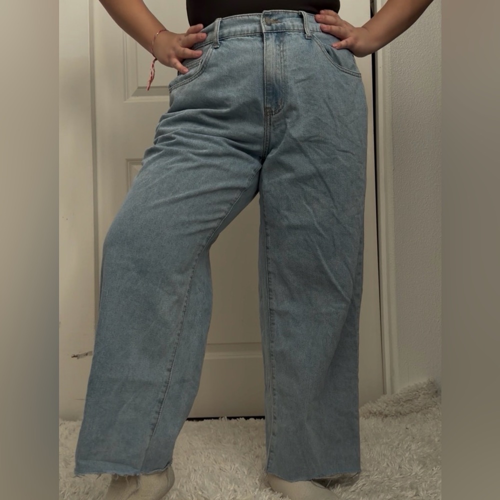 SHEIN Men's Relaxed Fit Denim Jeans